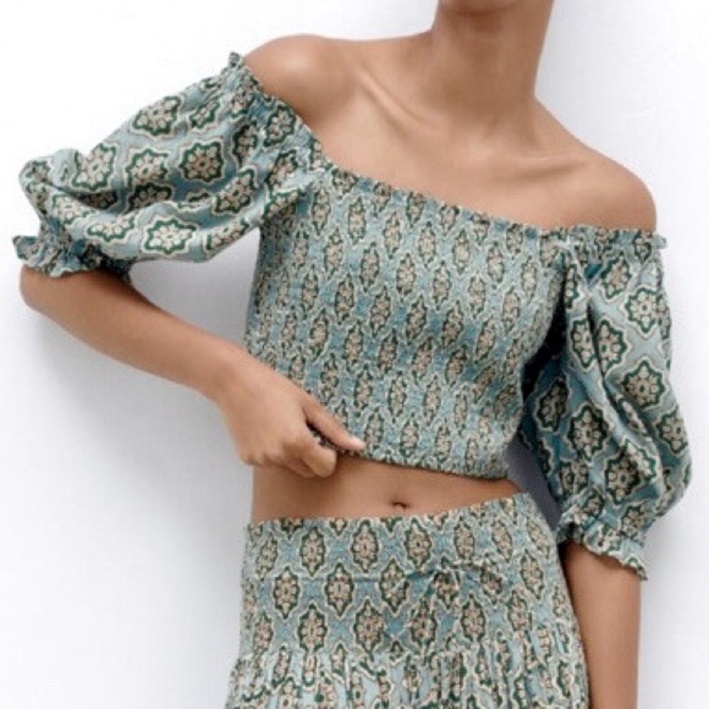 Zara Off-Shoulder Smocked Crop Top Puff Sleeve Boho Cottagecore Size S
